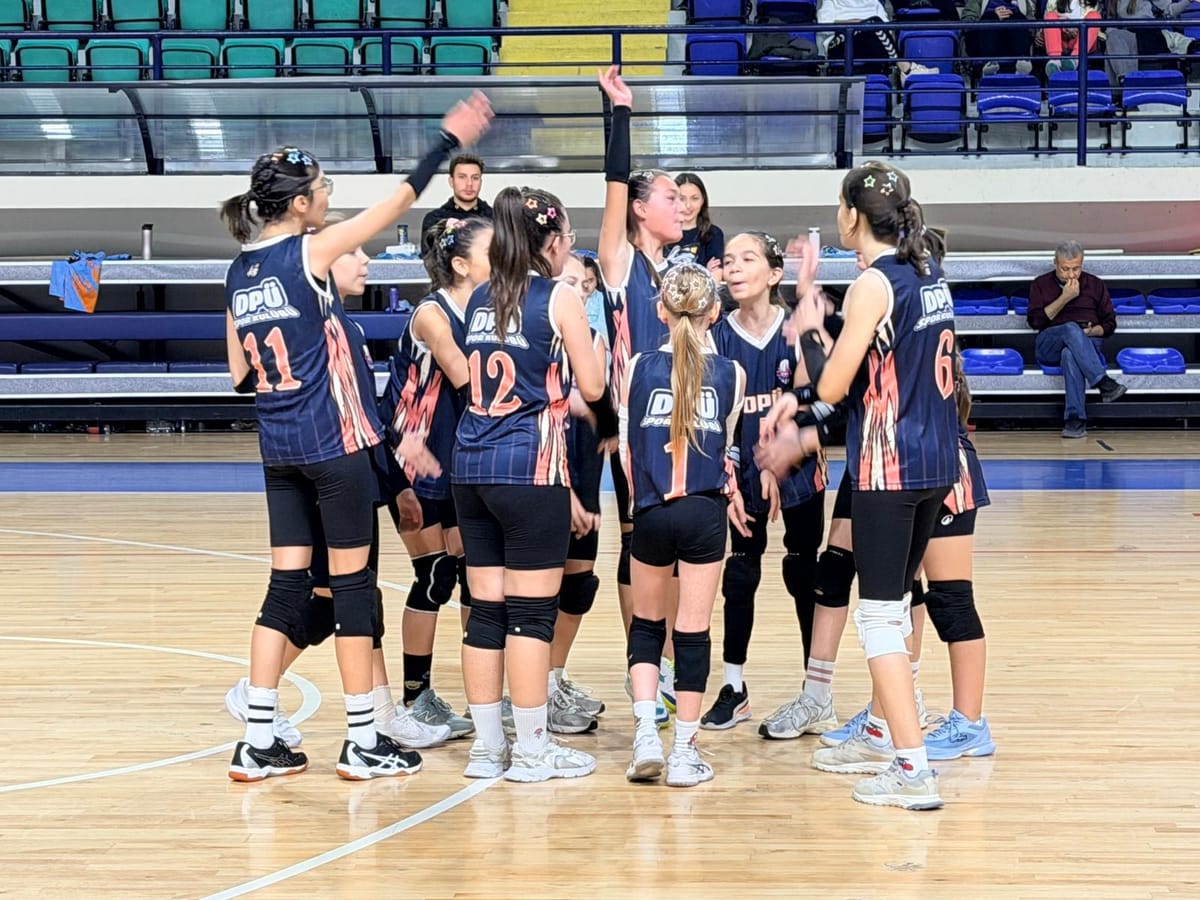 DPÜ Voleybol Küçükler